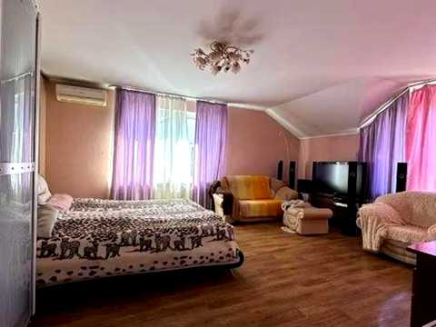 будинок за адресою Святослава Ріхтера вул. (Щорса)