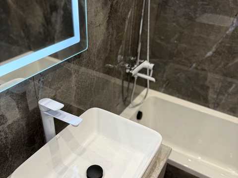 квартира по адресу Радісна ул., 4