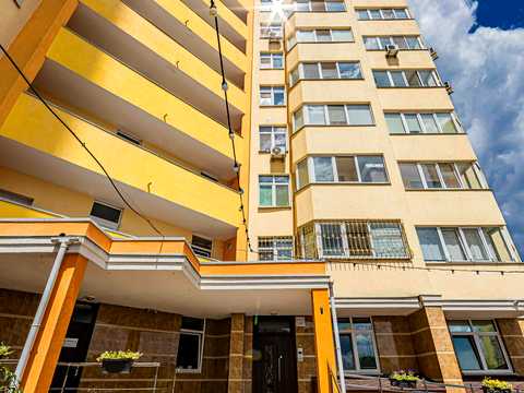 квартира за адресою Сім'ї Кульженків вул. (Петра Дегтяренка), 35