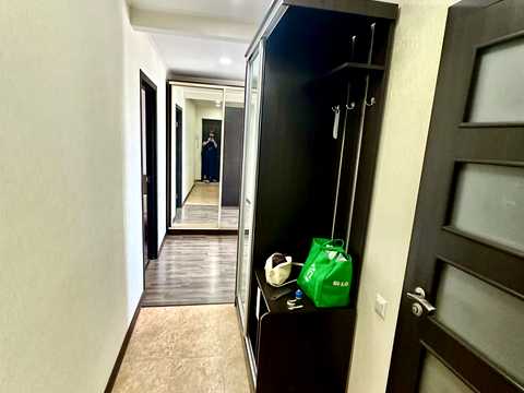 квартира за адресою Космонавтів вул., 5а