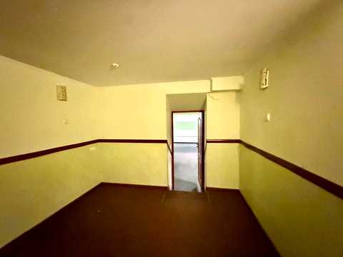 комерційна за адресою Галицька вул., 24