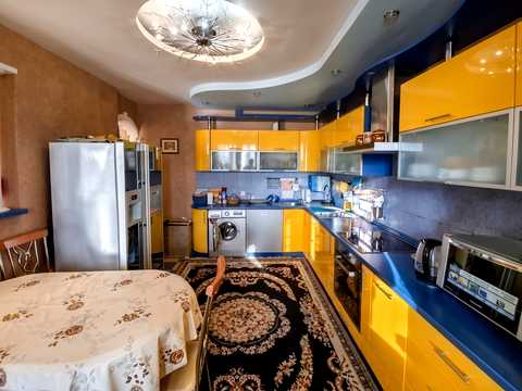 квартира за адресою Анни Ахматової вул., 47