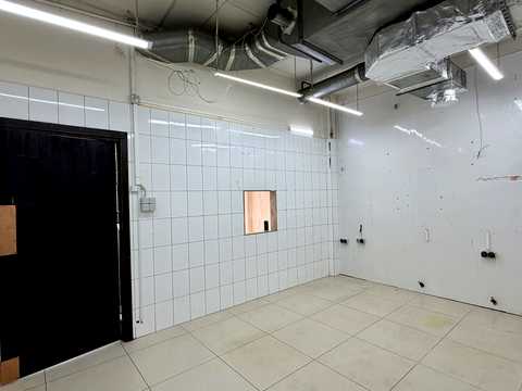 комерційна за адресою Науки просп. (Гагаріна), 90