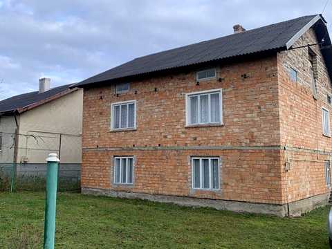 будинок за адресою Молодіжна вул.