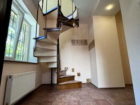 квартира за адресою Степана Бандери пров., 10