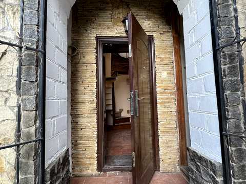 квартира за адресою Степана Бандери пров., 10