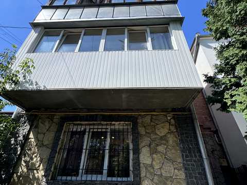 квартира за адресою Степана Бандери пров., 10