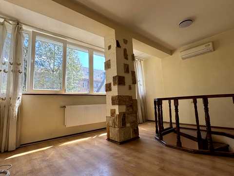 квартира за адресою Степана Бандери пров., 10
