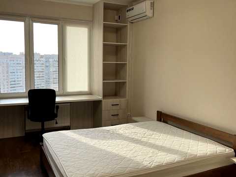 квартира за адресою Ревуцького вул., 54-Б