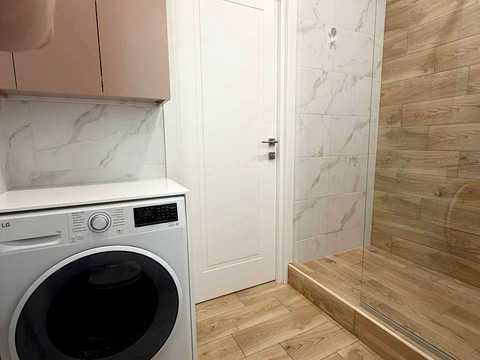 квартира за адресою Лісова вул., 42