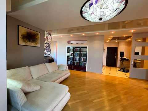 квартира за адресою Осіння вул., 33