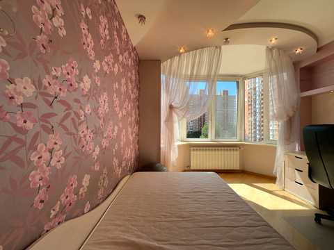 квартира за адресою Осіння вул., 33