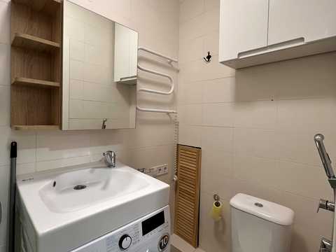квартира за адресою Михайла Максимовича вул. (Онуфрія Трутенка), 24-Б