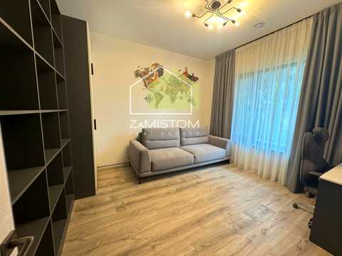 будинок за адресою с. Вишеньки, Героїв Космосу, 12