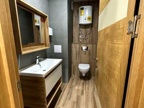 коммерческая по адресу Джона Маккейна ул. (Івана Кудрі), 1-Б