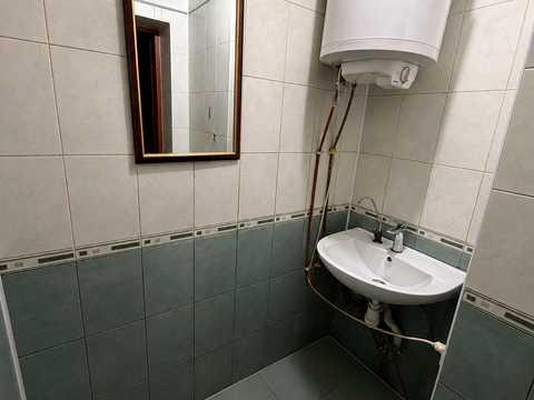 комерційна за адресою Левка Лук'яненка вул. (Ватутіна), 14