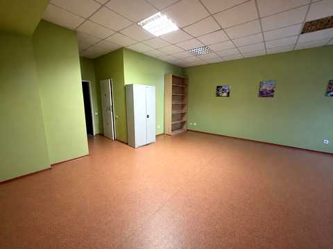 комерційна за адресою Левка Лук'яненка вул. (Ватутіна), 14