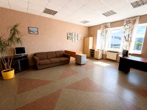 комерційна за адресою Левка Лук'яненка вул. (Ватутіна), 14