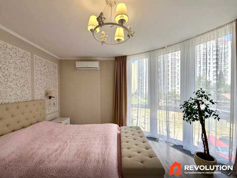квартира за адресою Ревуцького вул., 7-В