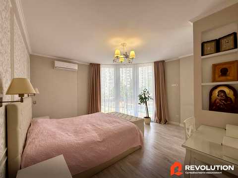 квартира за адресою Ревуцького вул., 7-В