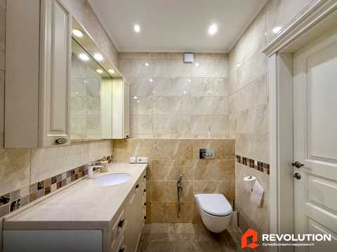 квартира за адресою Ревуцького вул., 7-В