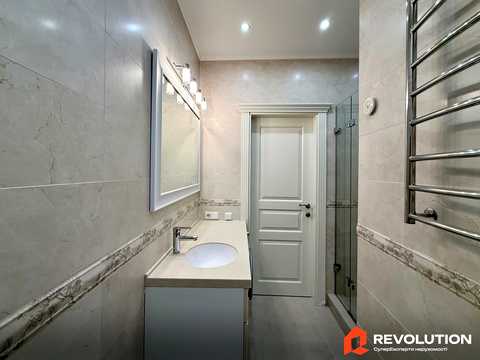 квартира за адресою Ревуцького вул., 7-В