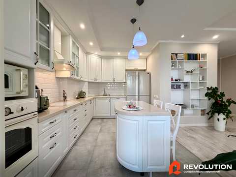 квартира за адресою Ревуцького вул., 7-В
