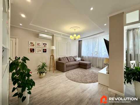 квартира за адресою Ревуцького вул., 7-В