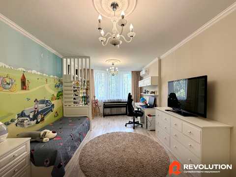 квартира за адресою Ревуцького вул., 7-В