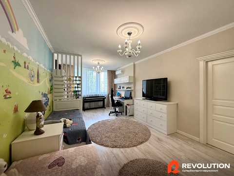 квартира за адресою Ревуцького вул., 7-В