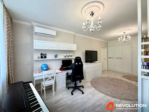 квартира за адресою Ревуцького вул., 7-В