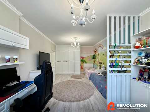 квартира за адресою Ревуцького вул., 7-В
