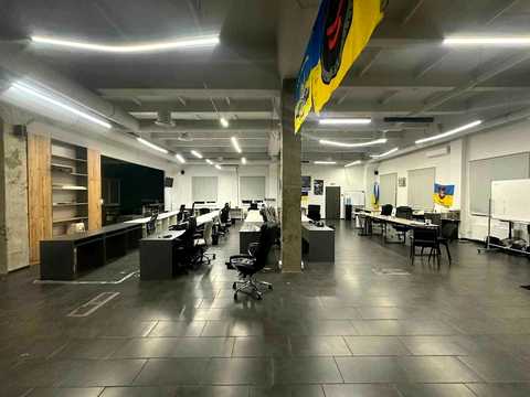 комерційна за адресою Київ, Князів Острозьких вул. (Московська), 27