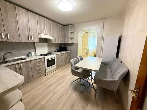 квартира за адресою набережна Василя Стефаника вул., 42-А