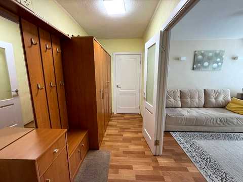 квартира за адресою Космонавтів вул., 4
