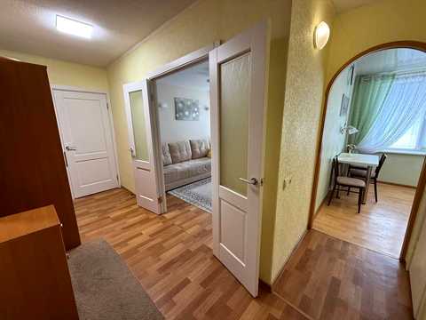 квартира за адресою Космонавтів вул., 4