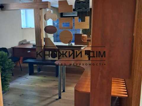 комерційна за адресою Михайла Котельникова вул., 45В