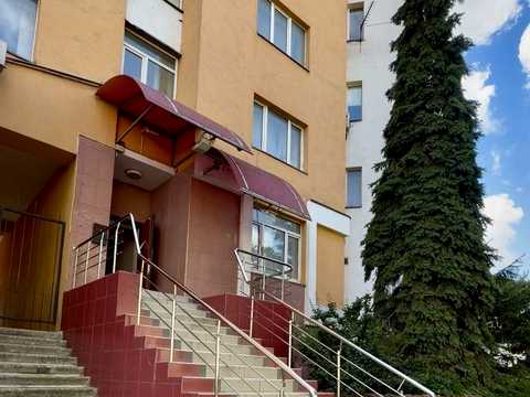 коммерческая по адресу Борщаговская ул., 145