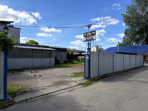 коммерческая по адресу Будівельників ул., 22/1