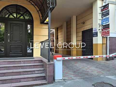 комерційна за адресою Глибочицька вул., 40