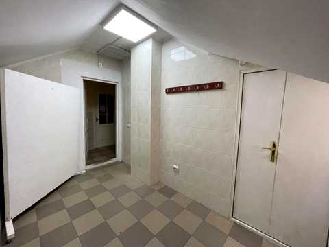 коммерческая по адресу Чорновола ул., 140/1