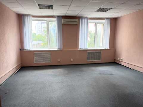 коммерческая по адресу Водопровідна ул., 20