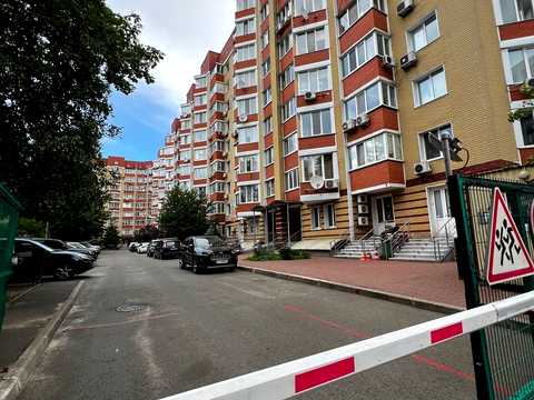 квартира за адресою Салютна вул., 1-Б