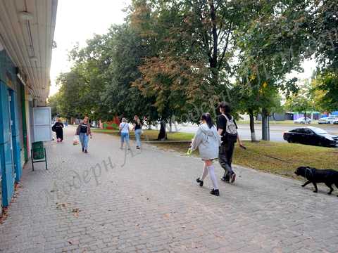 комерційна за адресою Ювілейний просп. (), 76