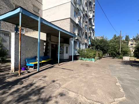квартира за адресою Дністерська вул. (Двінська), 1