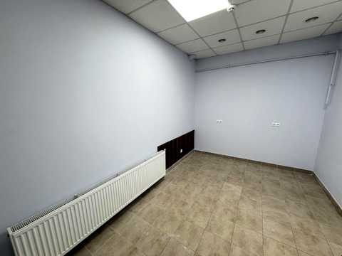 коммерческая по адресу Івана Франка ул., 8