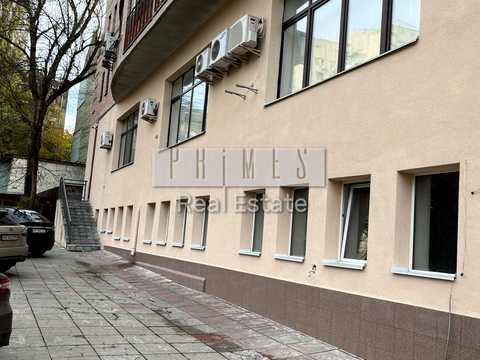 комерційна за адресою Олександра Кониського вул., 28А-30А