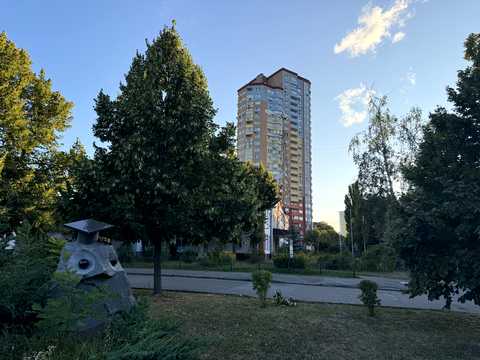 квартира за адресою Героїв Оборони вул., 10-А