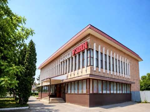 комерційна за адресою Поповіча, 1