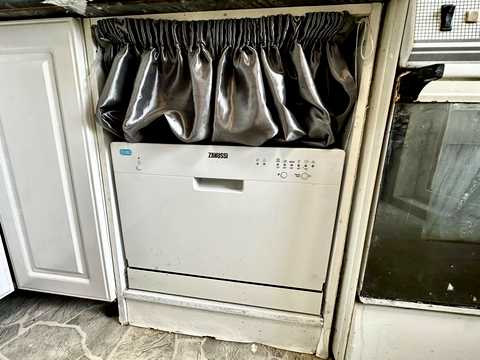 квартира за адресою Стадіонна вул., 16/6